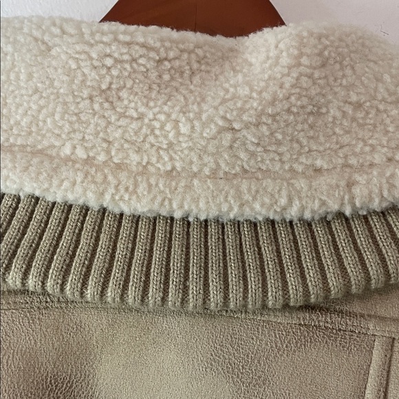 Y2K Steve Madden Tan Teddy Jacket with Cream Details - Picture 6 of 8